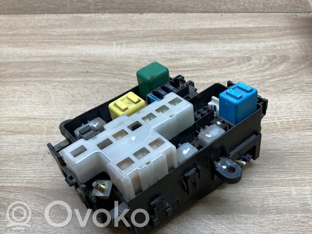 Mazda MX-6 Módulo de fusible 