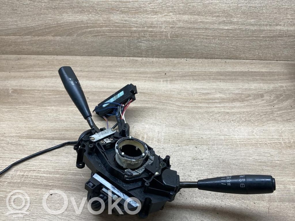 Toyota Corolla E110 Leva/interruttore dell’indicatore di direzione e tergicristallo 