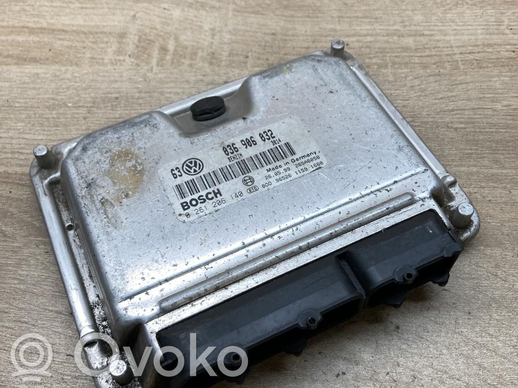 Volkswagen Golf IV Unidad de control/módulo ECU del motor 