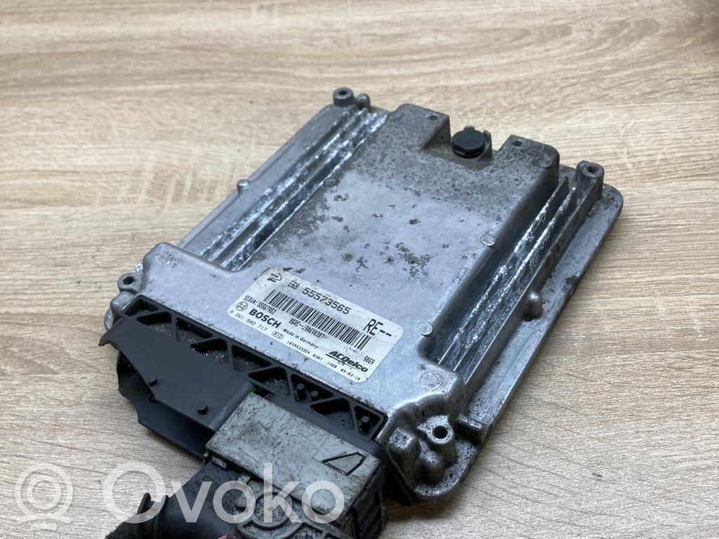 Opel Insignia A Engine control unit/module ECU 