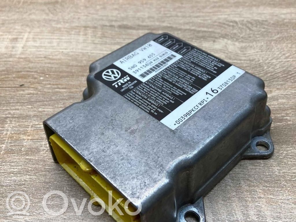 Volkswagen PASSAT B6 Centralina/modulo airbag 