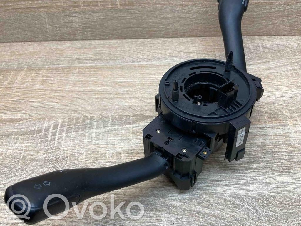Volkswagen Golf IV Manetka / Przełącznik kierunkowskazów wycieraczek 