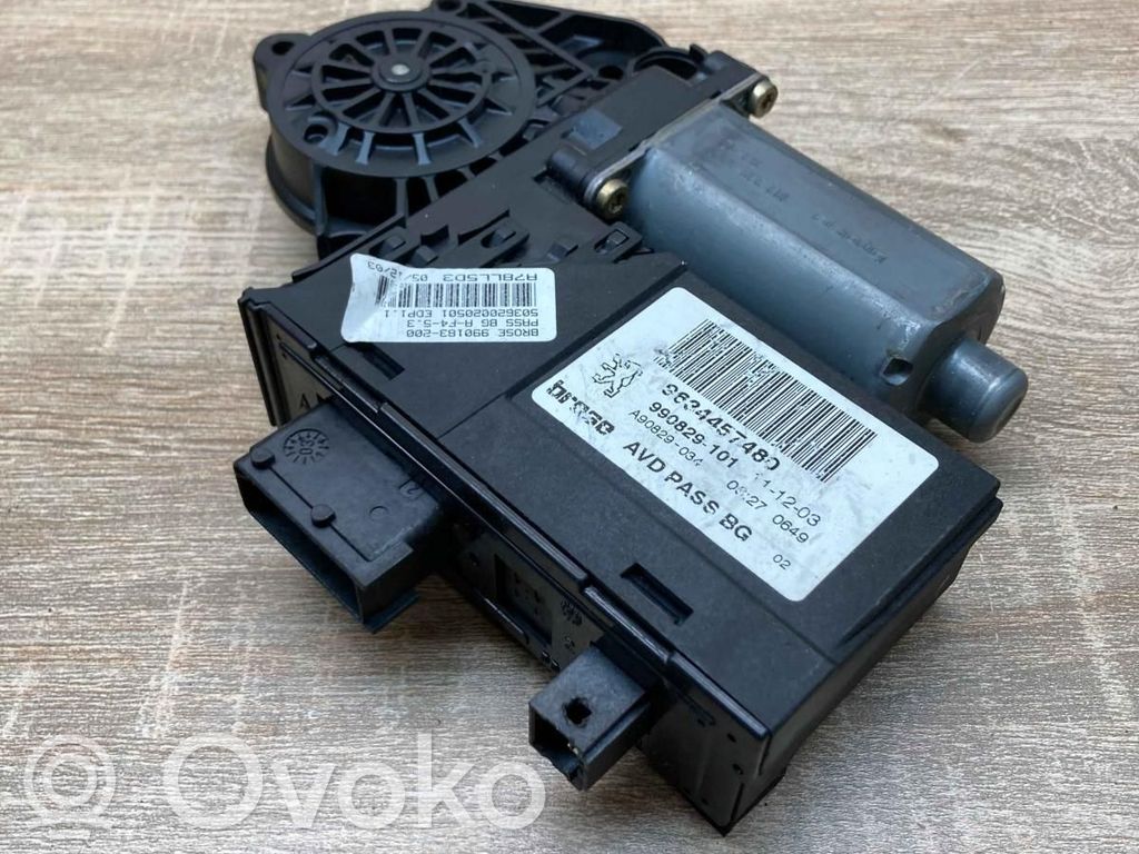Peugeot 407 Silnik regulatora szyby drzwi przednich 