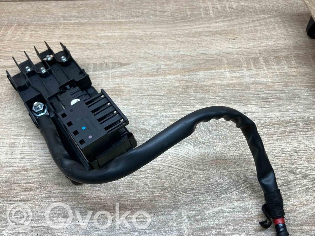 Mercedes-Benz E W211 Cavo positivo (batteria) 