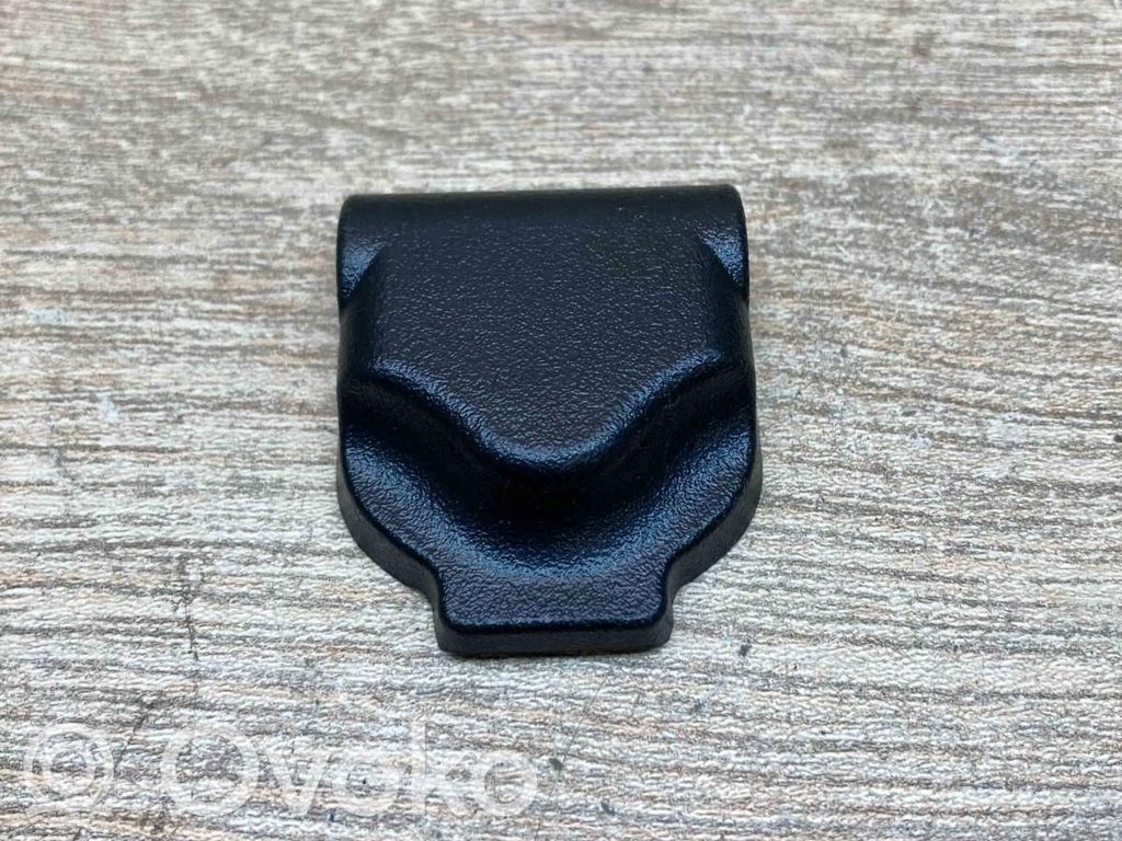 Mercedes-Benz C W204 Fissaggio gancio/anello
