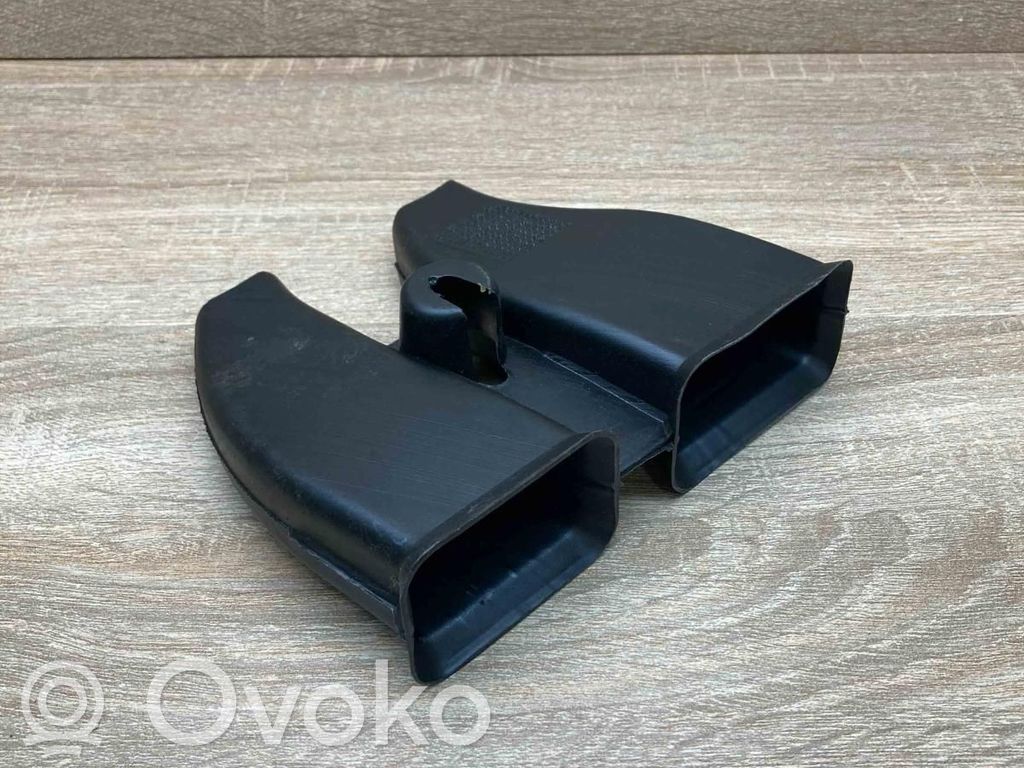 Ohjaamon sisäilman ilmakanava   7008958,10938414