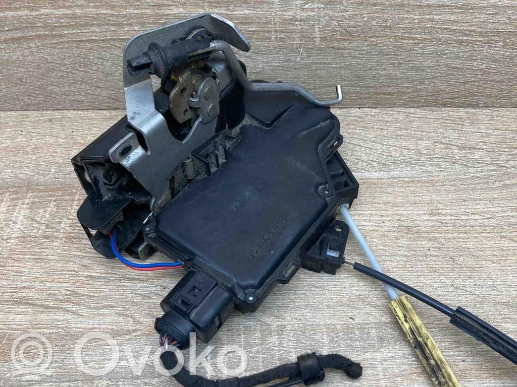 Zamek drzwi tylnych   VWDOORLOCK,1J0973714,WITHLINKAGE