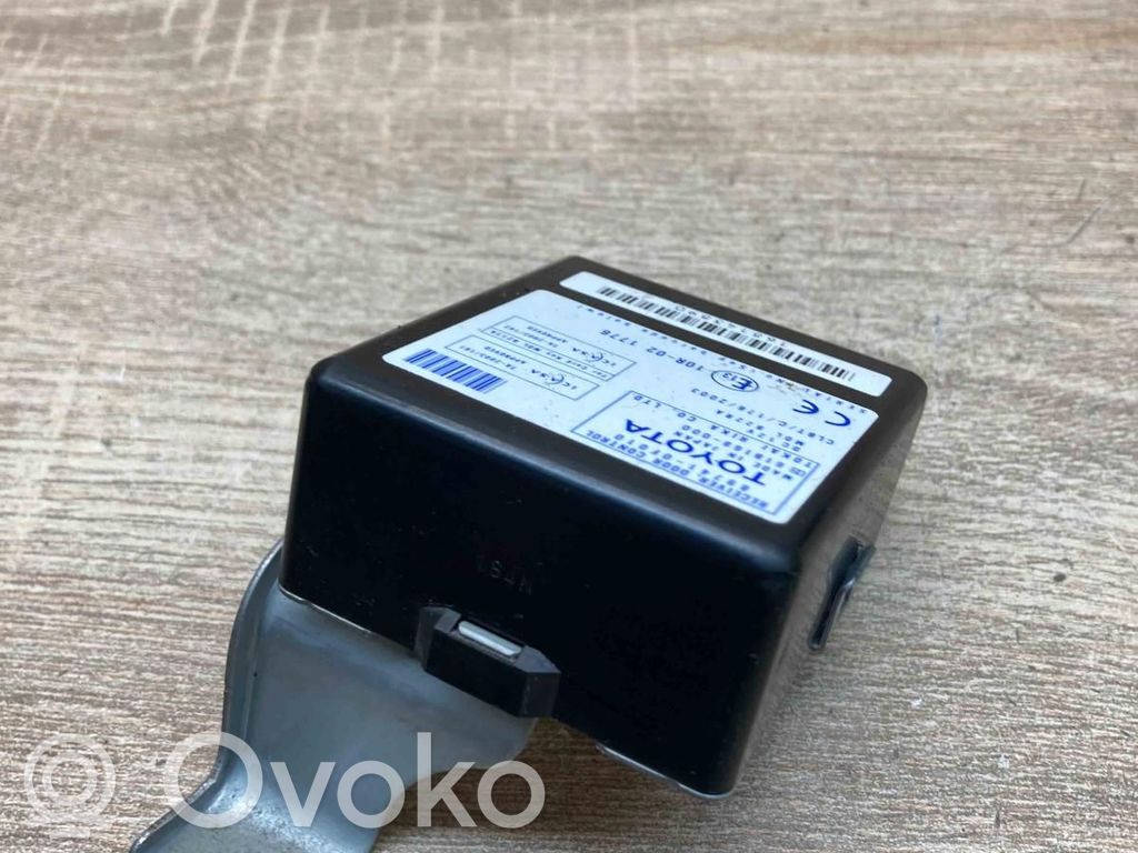 Toyota Corolla Verso AR10 Centralina/modulo portiere 