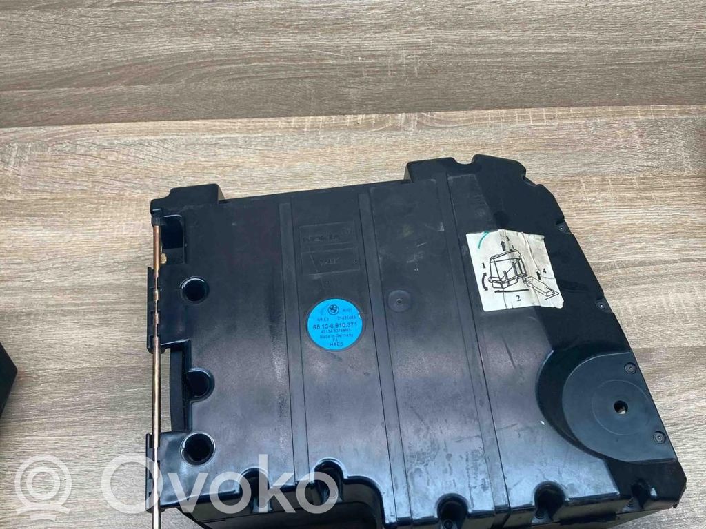 BMW 5 E39 Subwoofer 