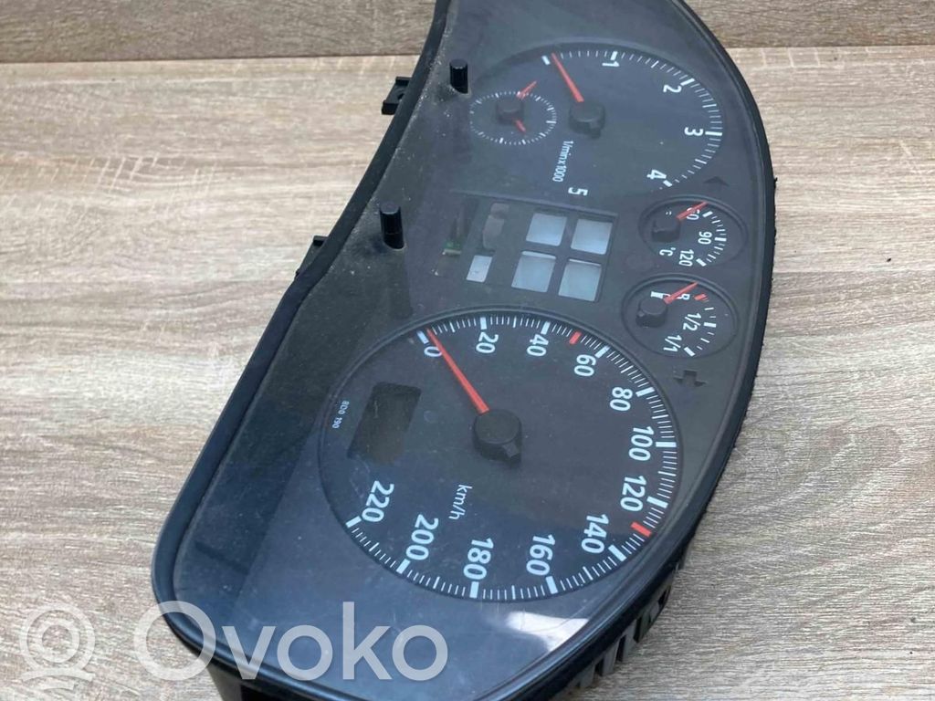 Audi A4 S4 B5 8D Vitezometru (grup de instrumente) 