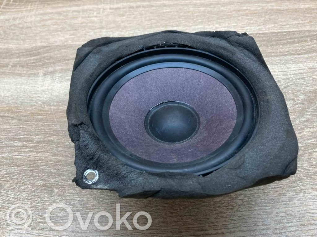 BMW 5 E39 Altavoz de la puerta delantera 