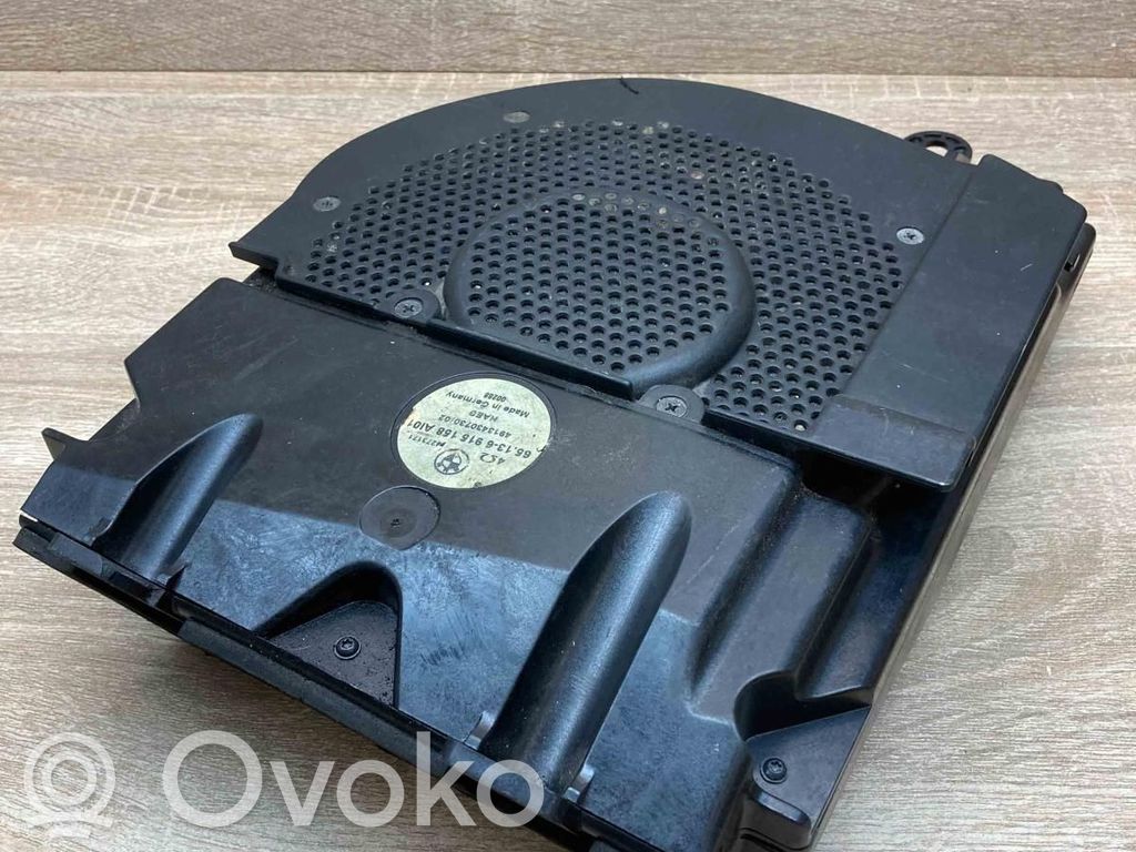 BMW 7 E65 E66 Subwoofer 
