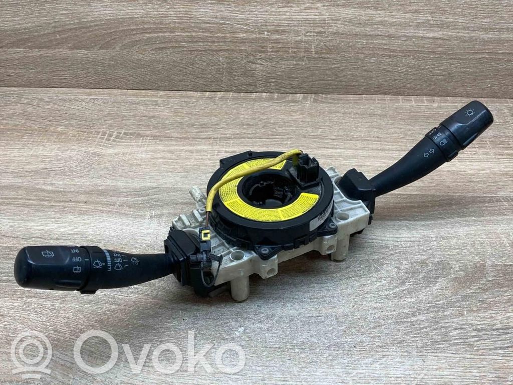 Toyota Corolla E110 Bloc semnalizator și ștergător parbriz 