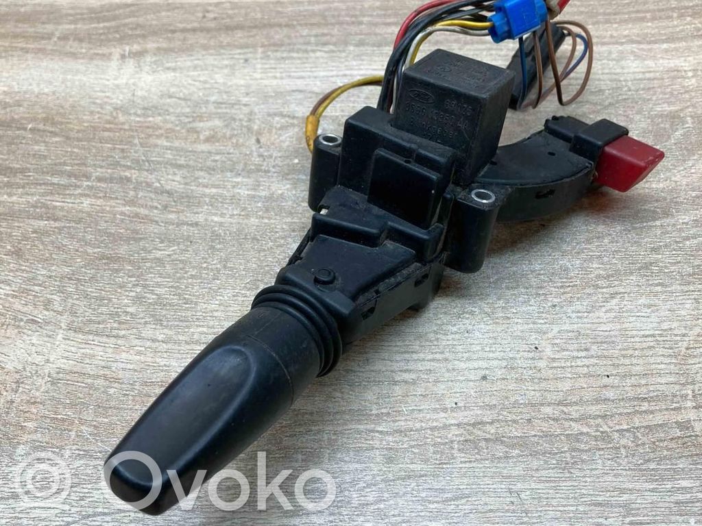 Commodo de clignotant   86GG13B302AA