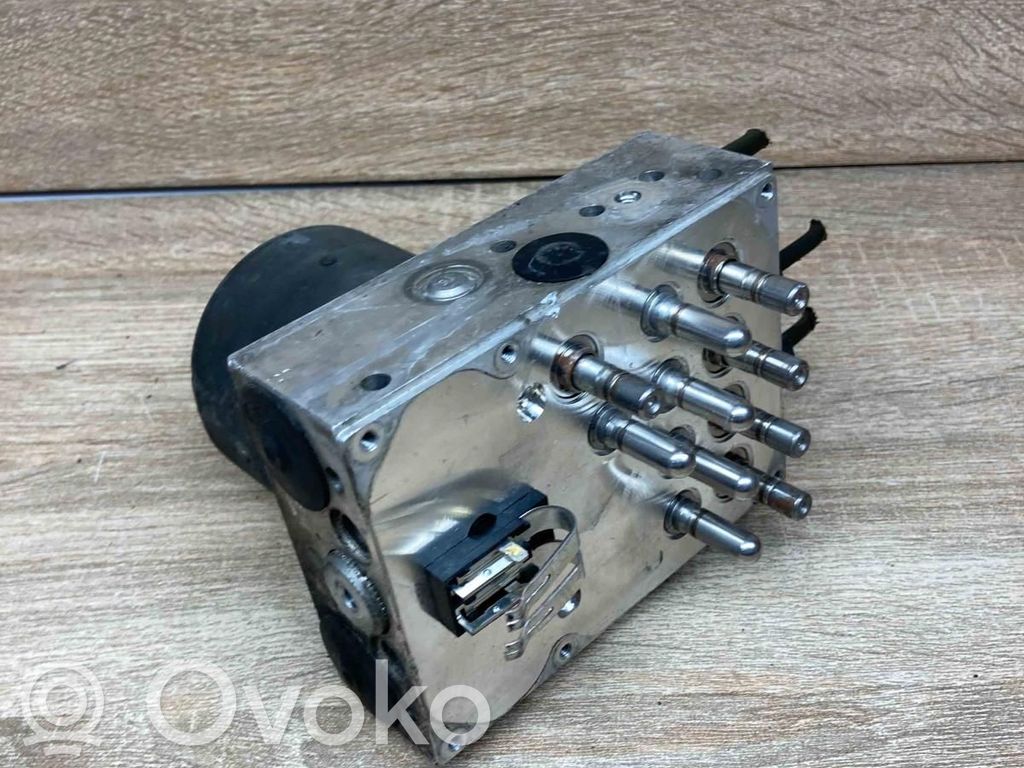 BMW 5 E39 ABS Pump 