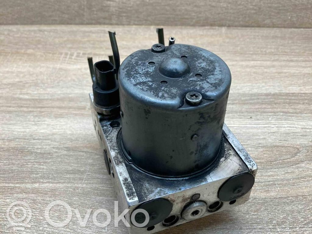 BMW 5 E39 ABS Pump 