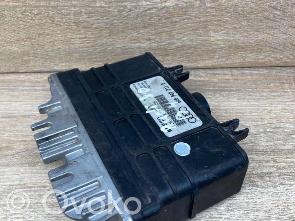 Engine control unit/module ECU   8A0907311B