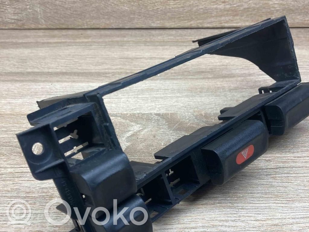 Opel Vectra B Botón interruptor de luz de peligro 