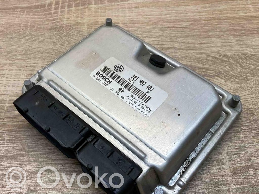 Volkswagen PASSAT B5.5 Engine control unit/module ECU 
