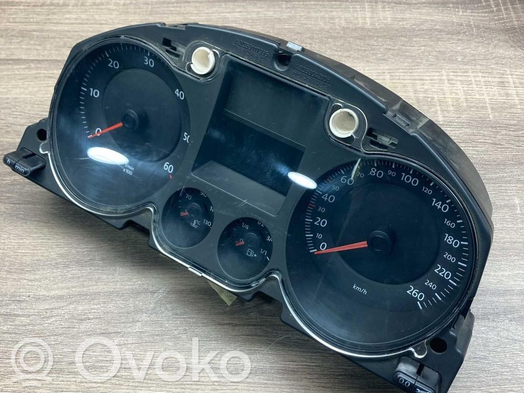 Volkswagen PASSAT B6 Speedometer (instrument cluster) 