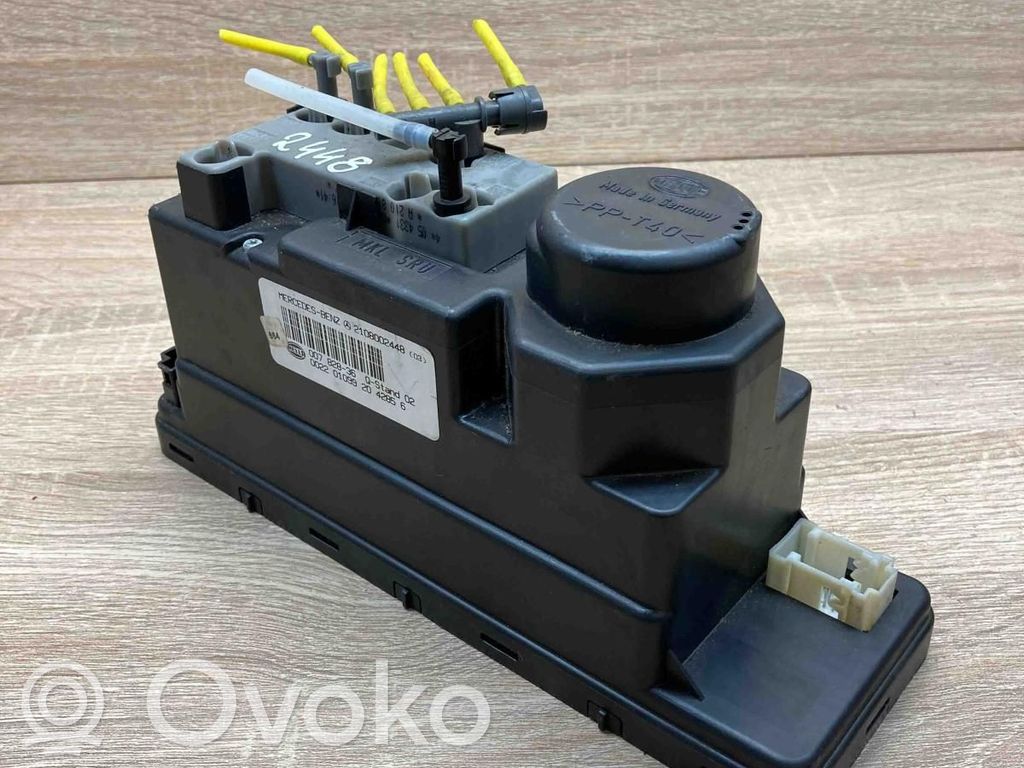 Mercedes-Benz E W210 Pompă vacuum închidere centralizată 