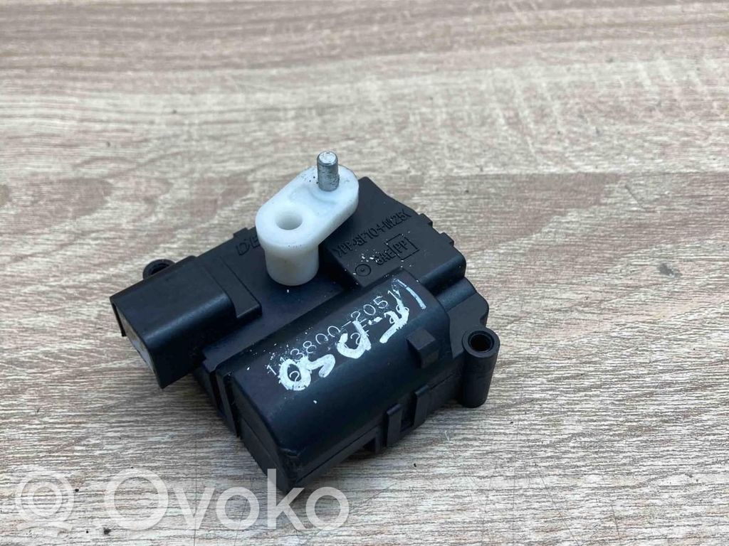 Toyota Avensis Verso Silniczek nagrzewnicy 