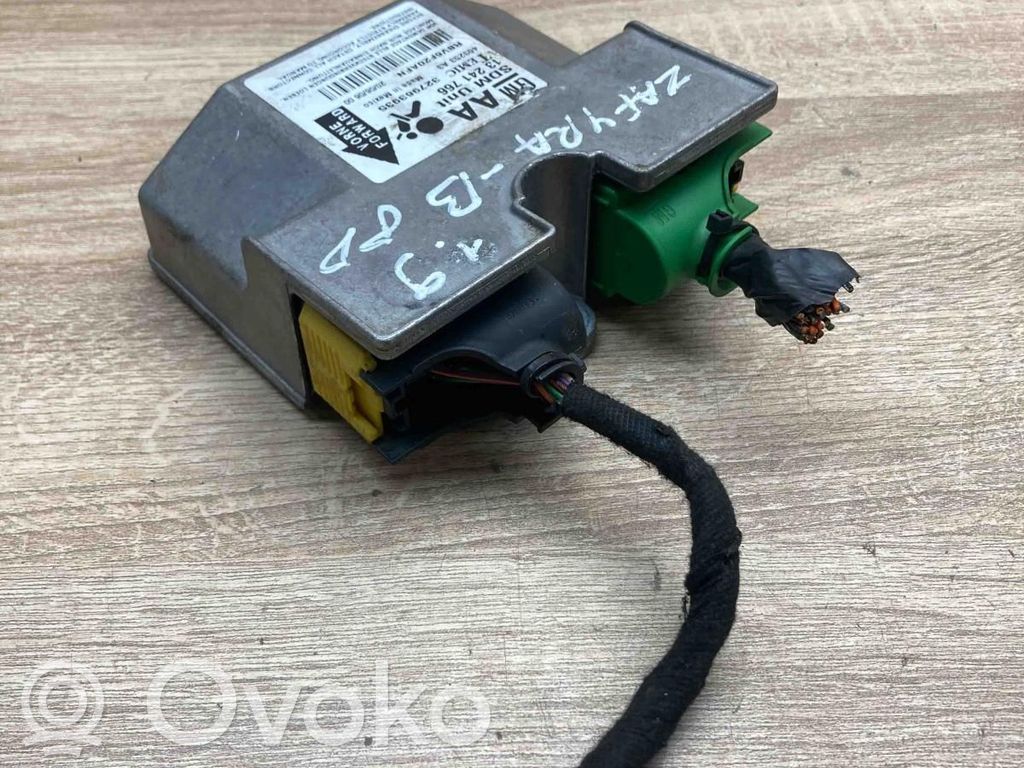Opel Zafira B Unitate/modul de comandă airbaguri 