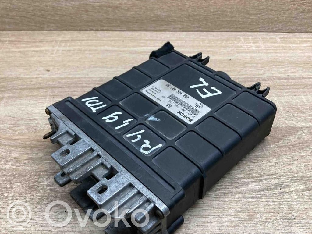 Volkswagen PASSAT B4 Komputer / Sterownik ECU silnika 