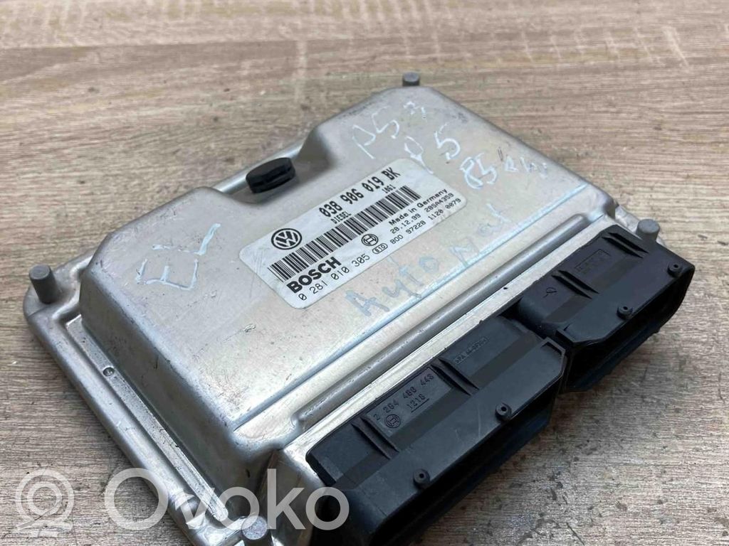 Volkswagen PASSAT B5.5 Unitate control motor/modul ECU 