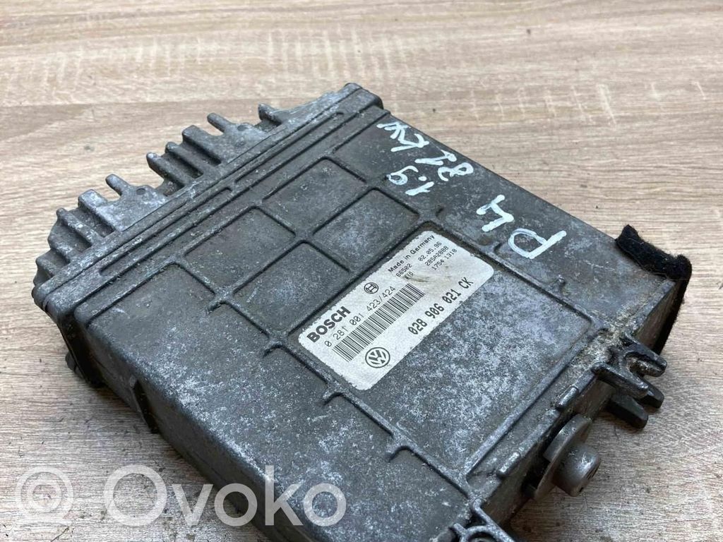 Volkswagen PASSAT B4 Unitate control motor/modul ECU 