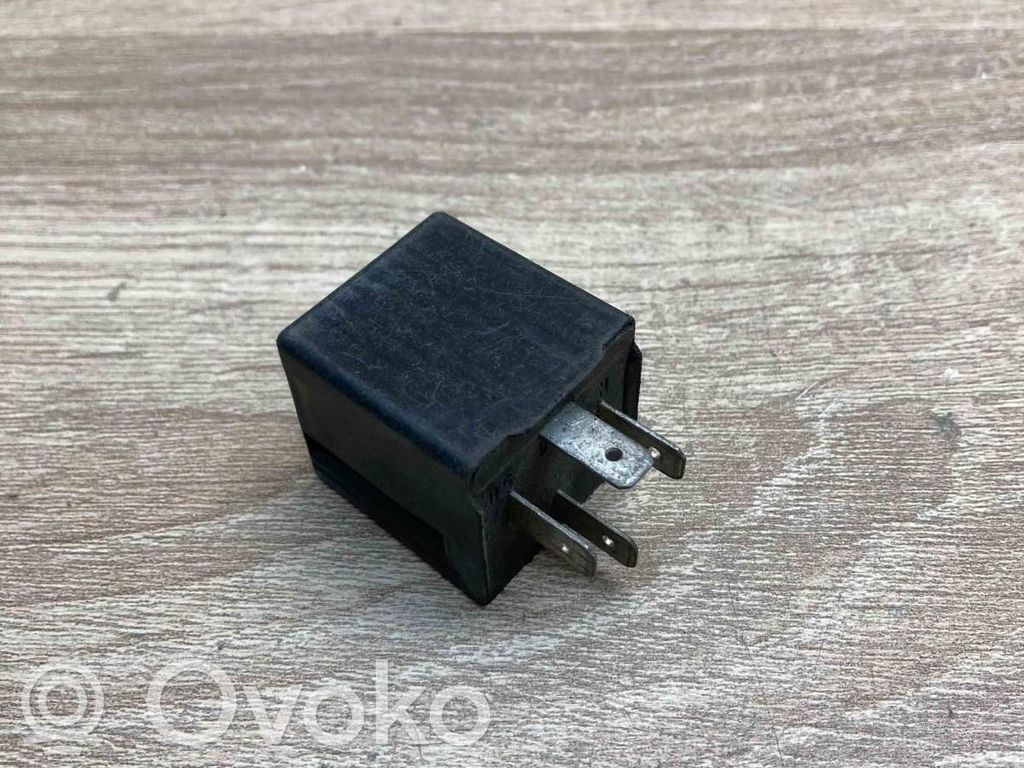 Audi 80 90 B3 Muu rele 