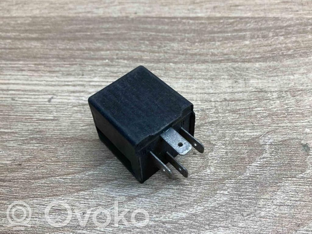 Audi 80 90 S2 B4 Muu rele 