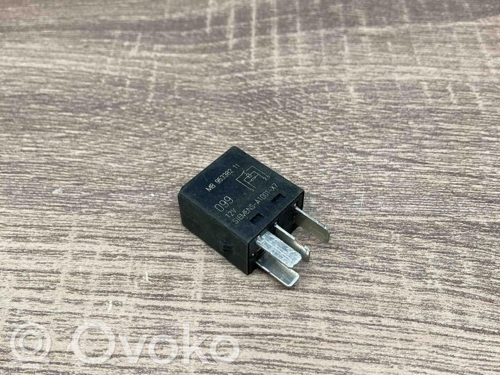Volvo S40, V40 Cita veida releji 