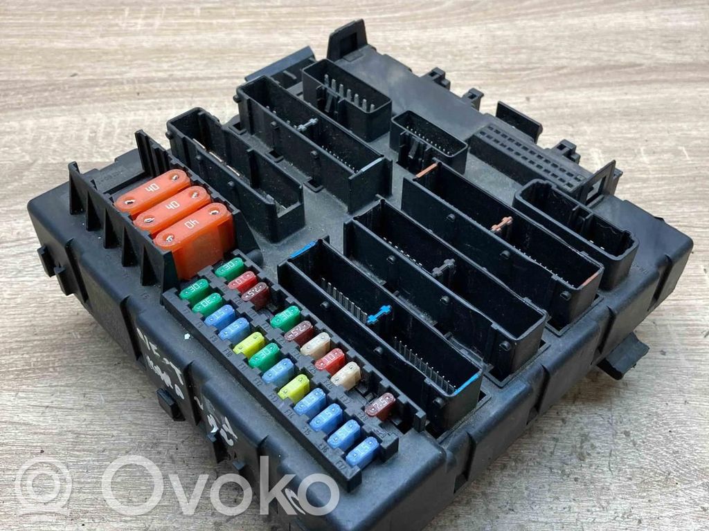Opel Vectra C Modulo fusibile 