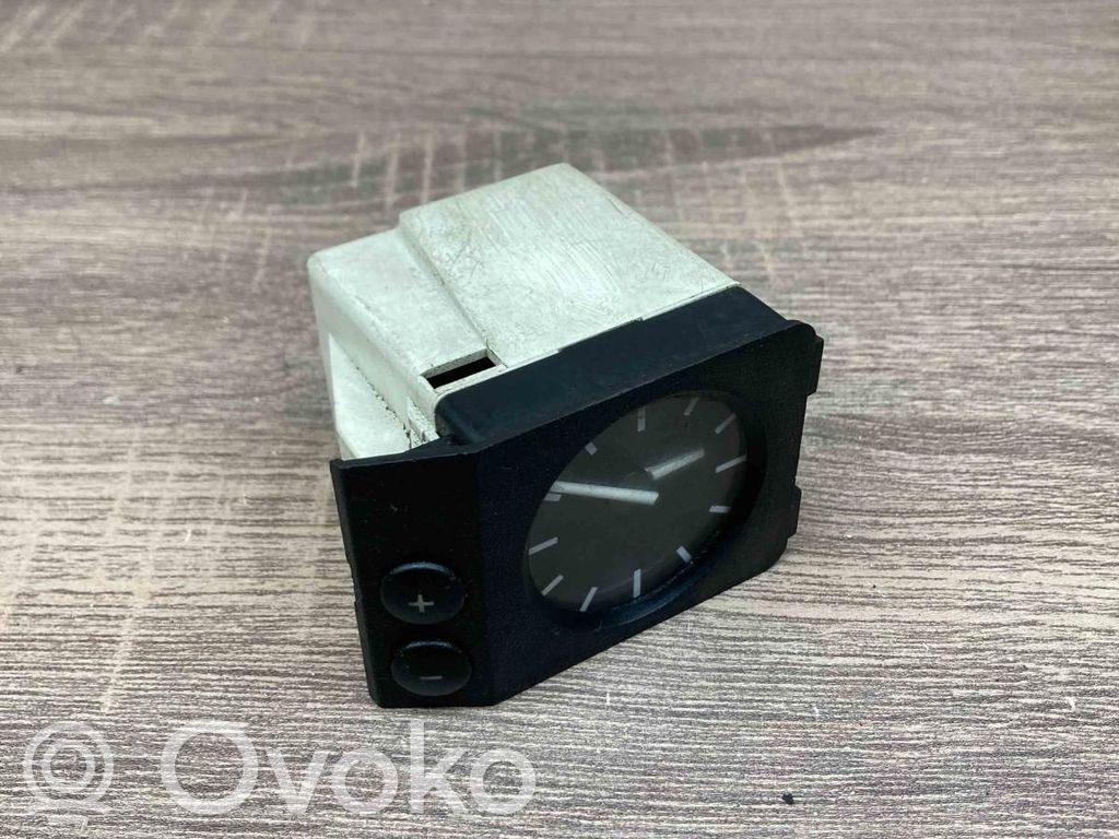 Pulkstenis   1387414,USED