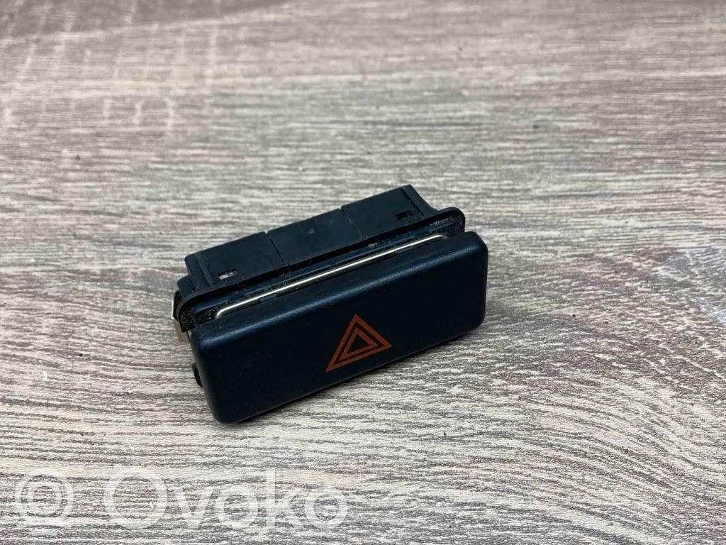 Hazard light switch   1390751