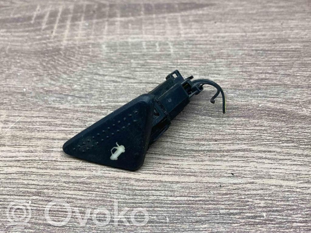 Ford Focus Interruptor para abrir la puerta trasera 