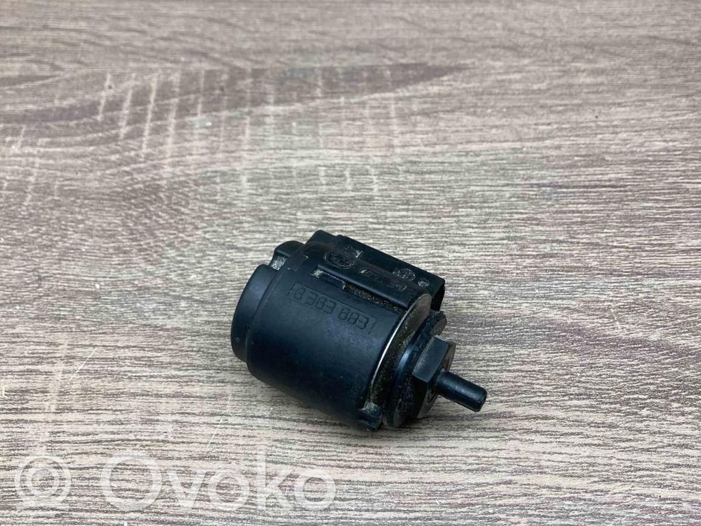 Lichtschalter   530893,8363683