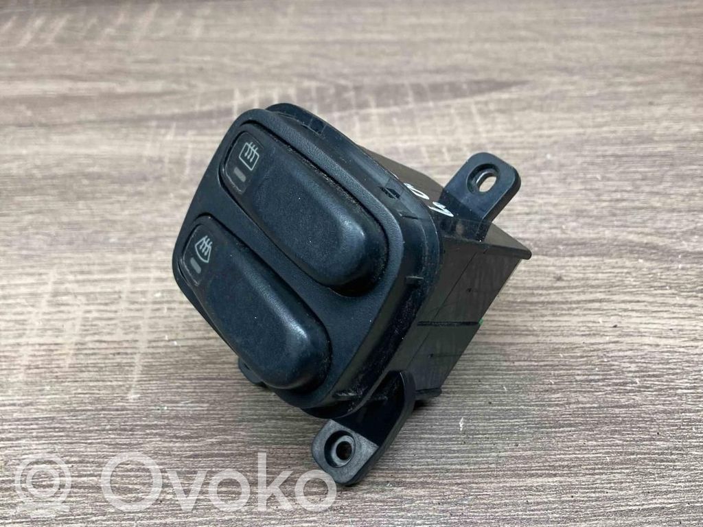 Mazda Xedos 6 Stiklo šildymo elektra jungtukas 