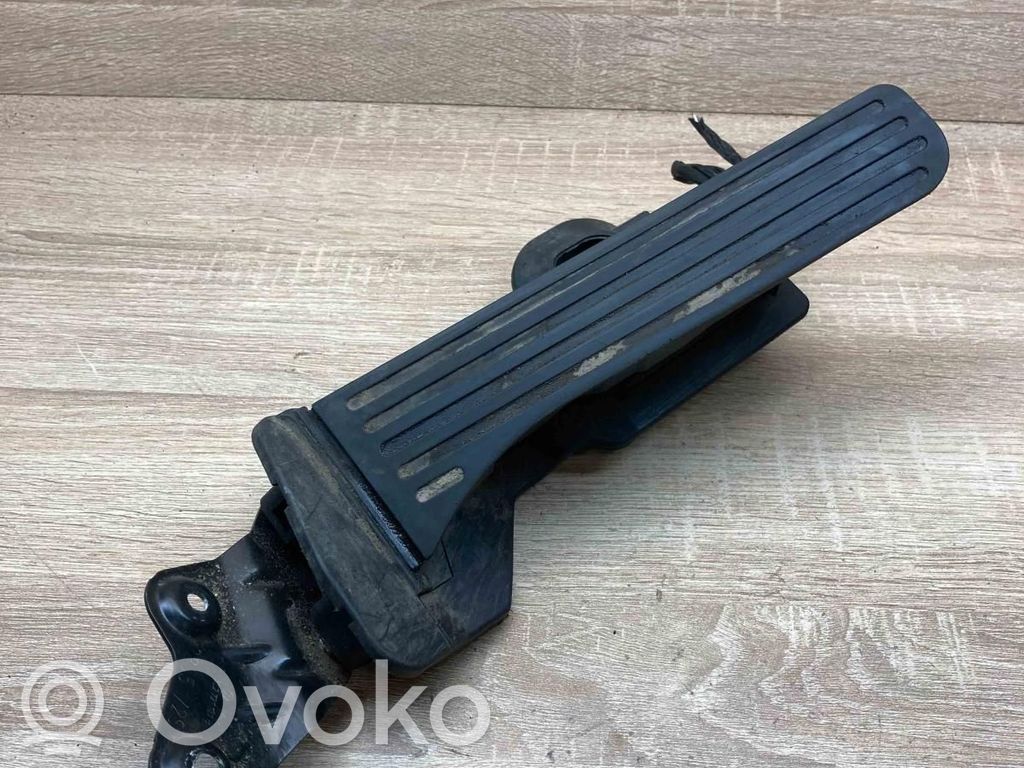 Akceleratoriaus pedalas   1K2721503M,6PV00874500