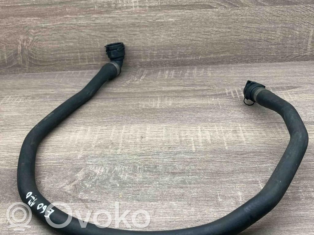 BMW 5 E60 E61 Tubo flessibile del liquido di raffreddamento del motore 
