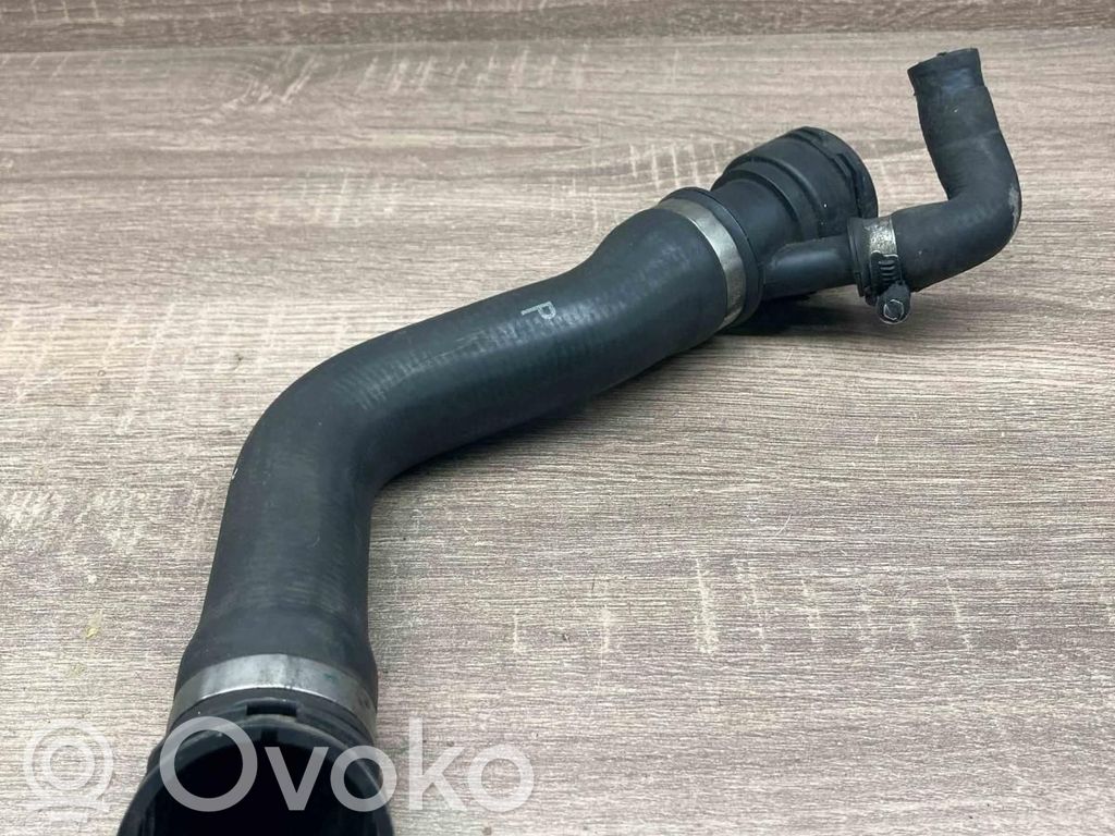 BMW 5 E60 E61 Tuyau de liquide de refroidissement moteur