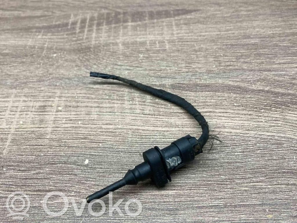 Outside/external air temperature sensor   8360625