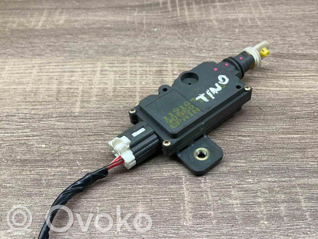 Nissan Almera Tino Motorino della chiusura centralizzata 