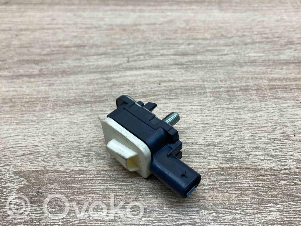BMW 3 F30 F35 F31 Senzor impact/declanșare airbag 