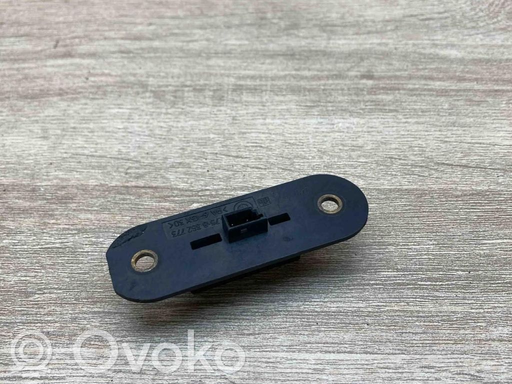 BMW 7 E38 Sensor de la puerta trasera 