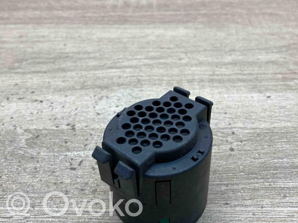 Sensor del altavoz de aparcamiento PDC   8360995