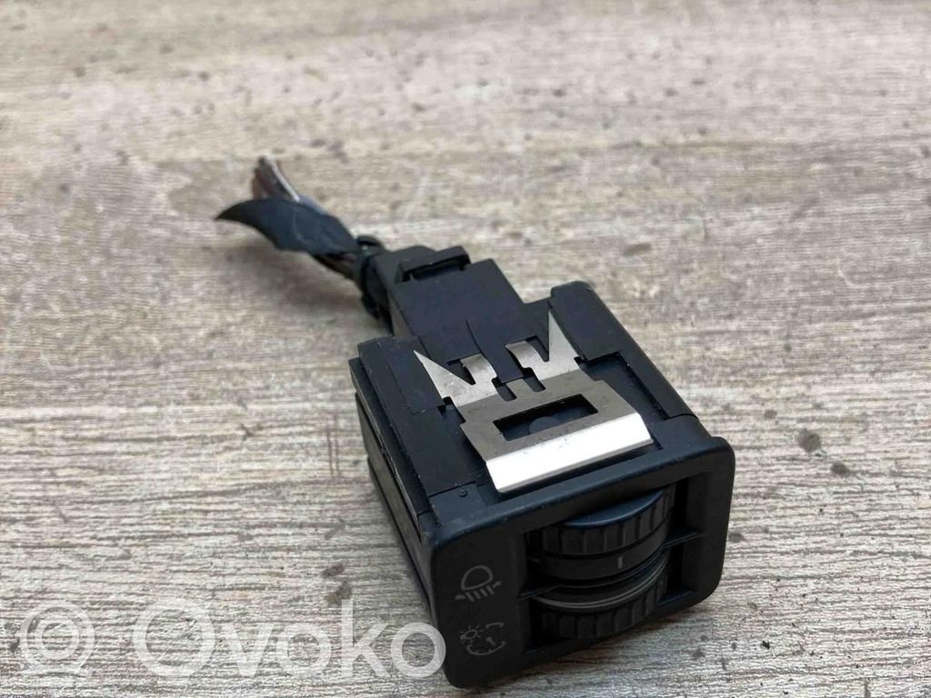 Volkswagen PASSAT B6 Przycisk / Pokrętło regulacji świateł 