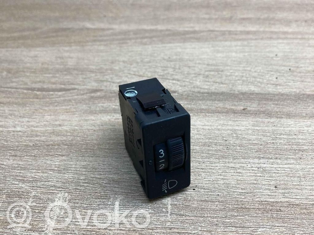 Peugeot 307 Interruttore di regolazione livello altezza dei fari