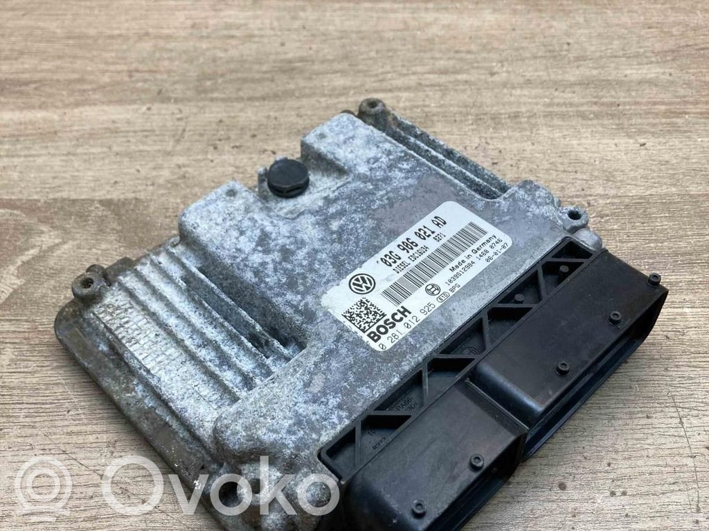 Volkswagen Golf V Engine control unit/module ECU